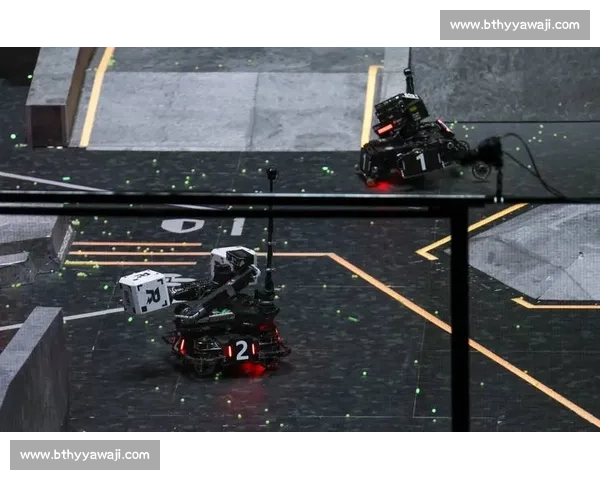 机器人足球赛连环翻车，担架员成意外主角