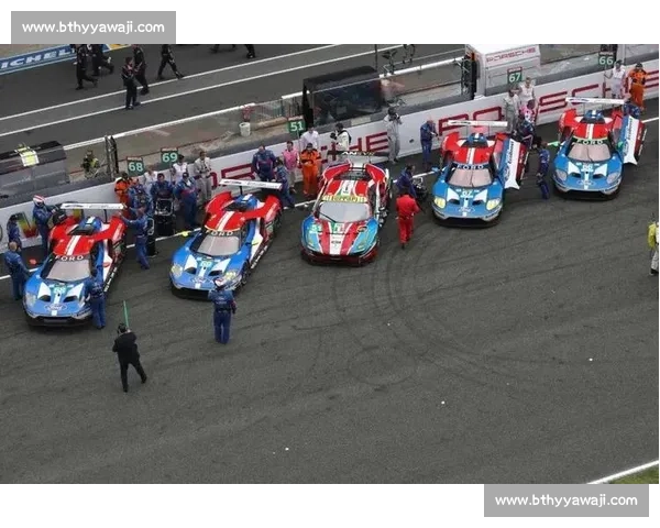 蒙特利尔法拉利车迷线上集结，为勒芒 83 号车组助威